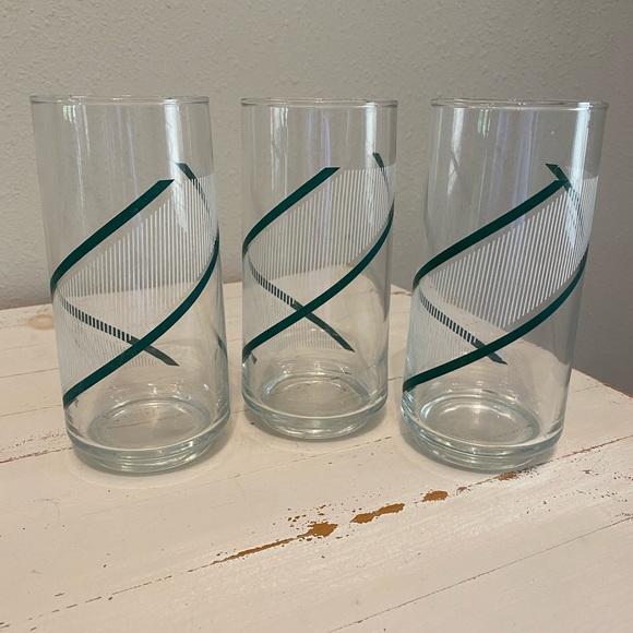 Georges Briard Set of 3 Crisa Drinking Glass Green and White - Picture 1 of 11